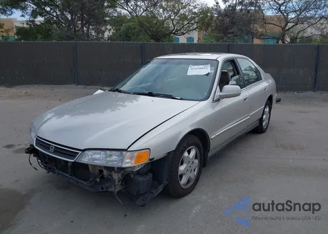 1996 Honda Accord Ex/Ex-R from USA, damaged, VIN 1HGCE667XTA010508